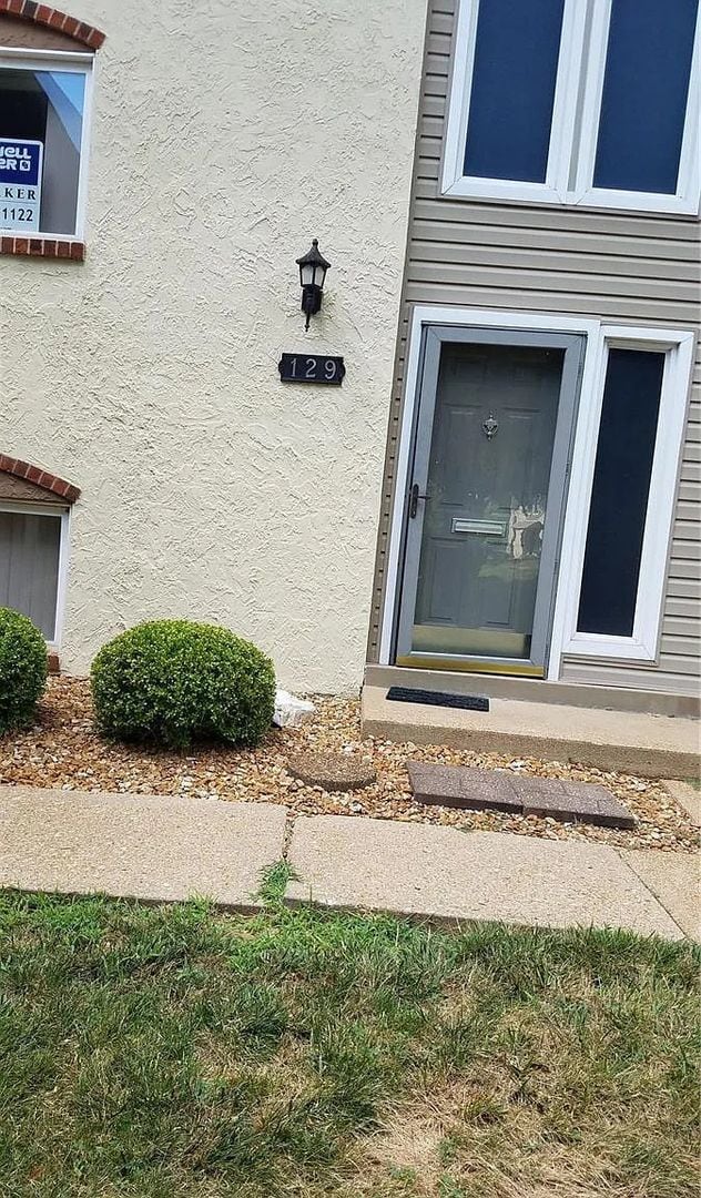 Building Photo - 129 Carmel Woods Dr