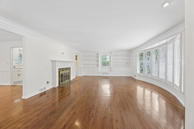 Foto del edificio - 26 Glenwood Rd