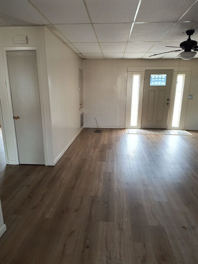 Foto del edificio - 3305 Townsend Rd