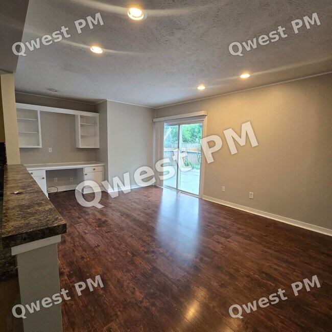 Foto del edificio - 1127 Eastmont Dr SE