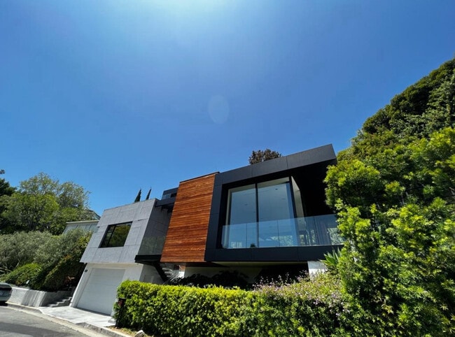 Building Photo - 1331 Belfast Dr