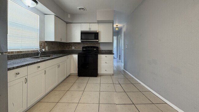 Foto del edificio - 3655-3629 29th Ave S
