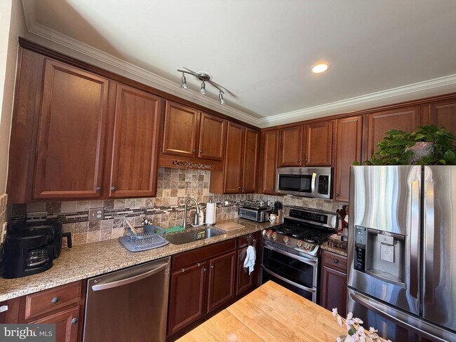 Foto del edificio - 308 Quinton Oaks Cir