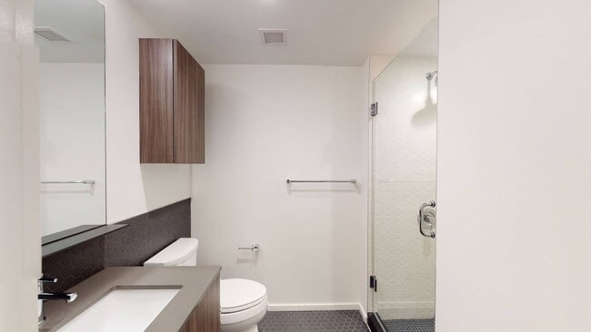 Interior Photo - 345 Harrison