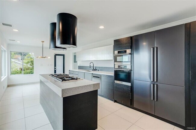 Building Photo - 11354 Sunshine Terrace