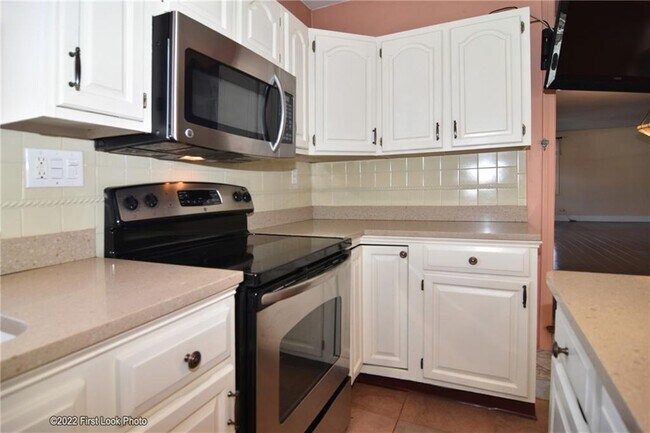 Building Photo - 26 Scituate Ave