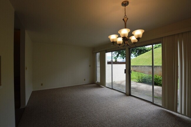 Foto del edificio - HOKULOA COMPLEX WITH 2 CAR ENCLOSED GARAGE