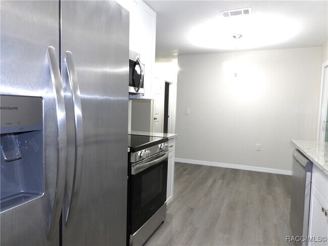 30 N Osceola St Beverly Hills - 30 N Osceola St Beverly Hills Fl Building Photo 