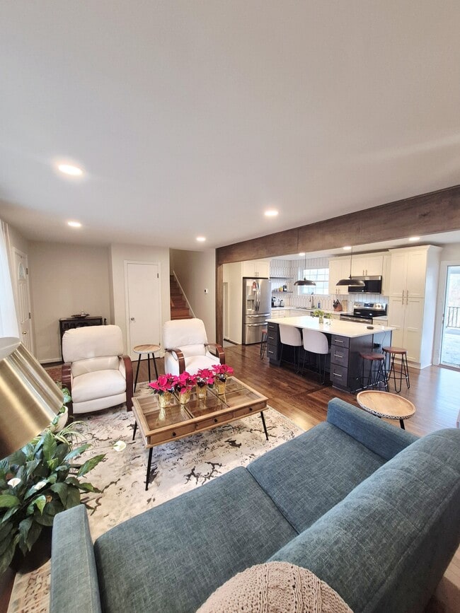 Building Photo - 4407 Longleaf Dr