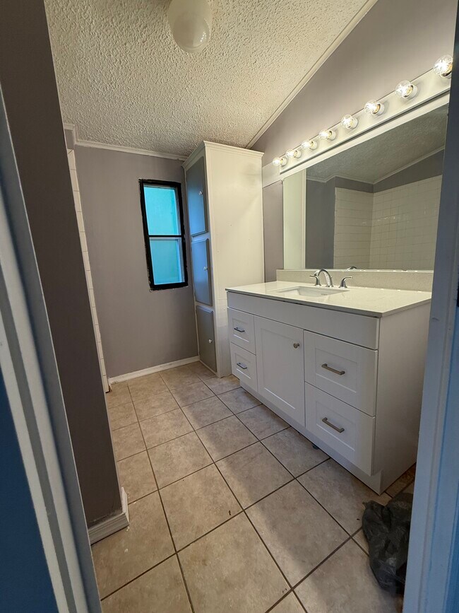 Building Photo - 19 Clifton Manor Dr