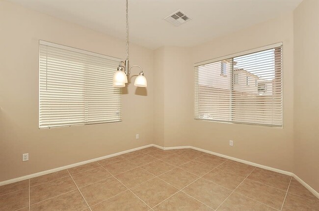 Building Photo - 616 Summit Valley Ln