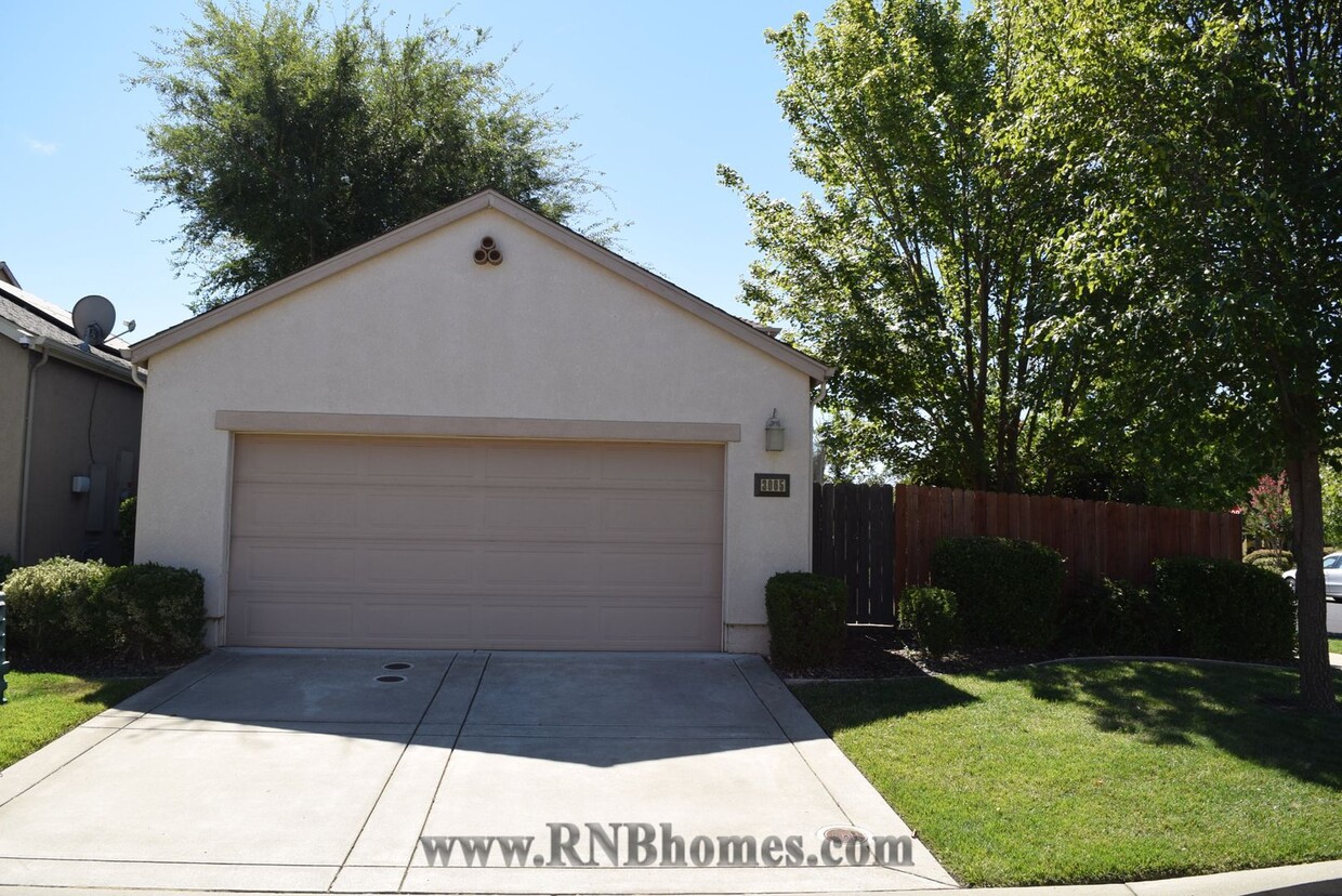 Building Photo - 3065 Ardley Dr