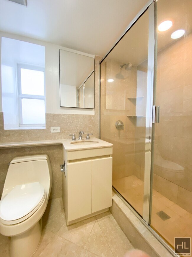 Foto del edificio - EAST 63 STREET