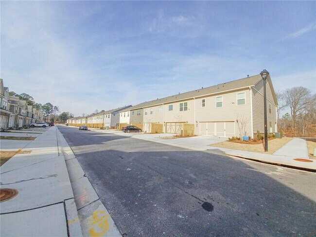 Building Photo - 6781 Cedar Glen Rd
