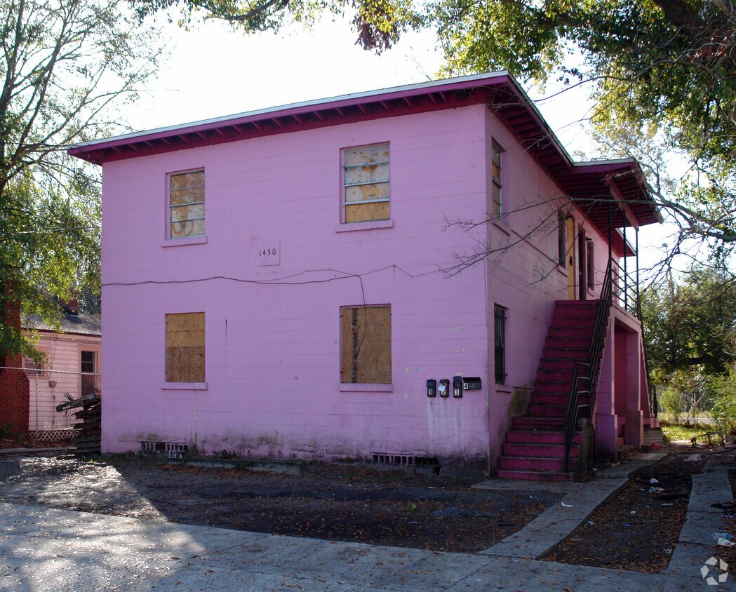 Primary Photo - 1450 20th St