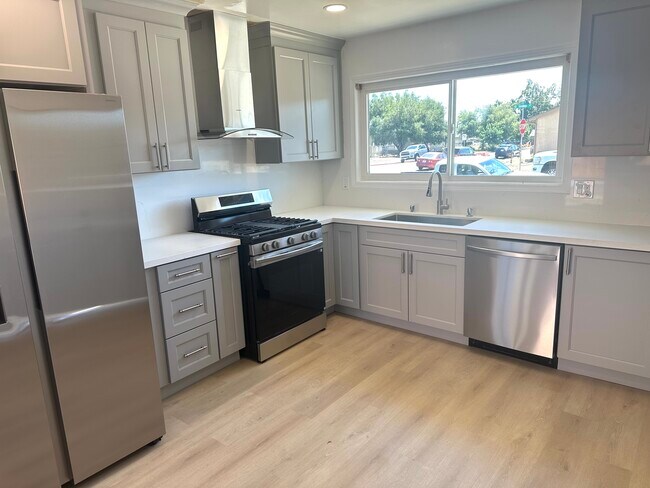 Foto del edificio - 7777 Shannon Ave
