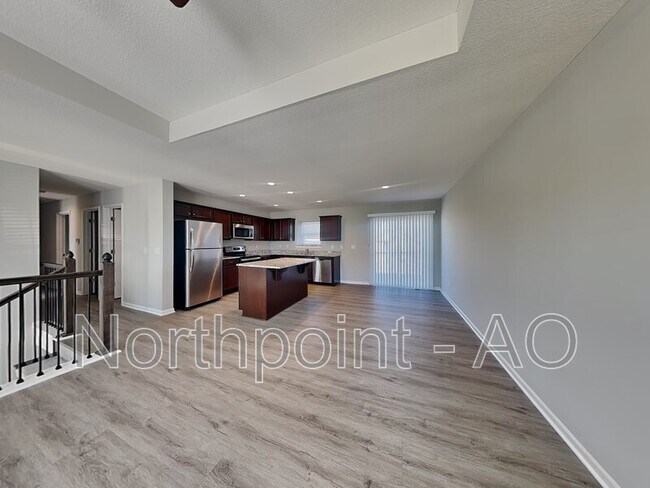 Foto del edificio - 210 Ramblewood Dr