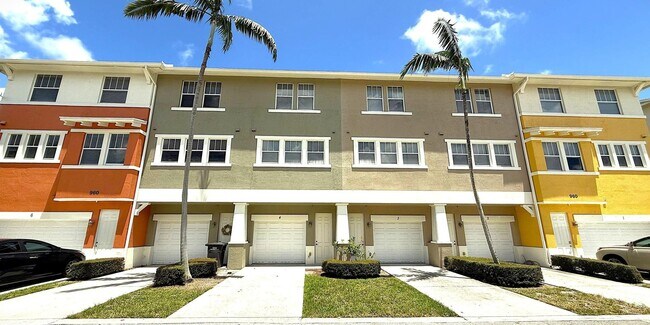 Foto del edificio - 960 Millbrae Ct