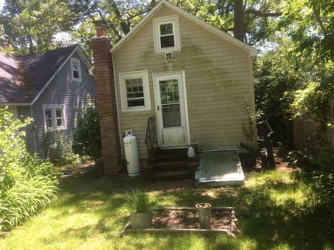 Building Photo - 49 Bellrose Rd