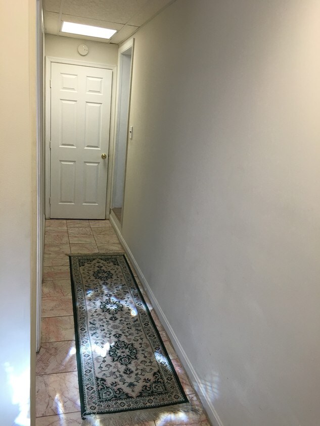 Foto principal - 9425 Rockville Pike