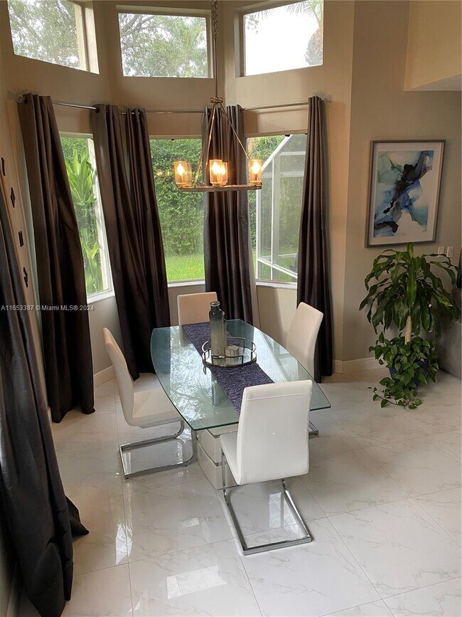 Foto del edificio - 12591 NW 57th Pl