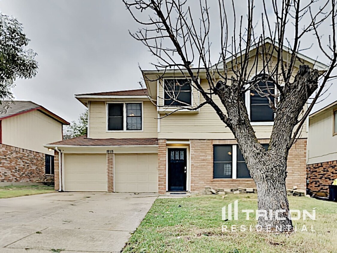 Foto principal - 815 Wyndham Pl