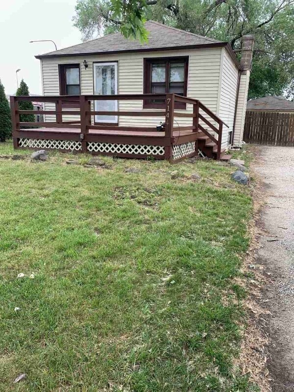 Primary Photo - 7144 W 74th St