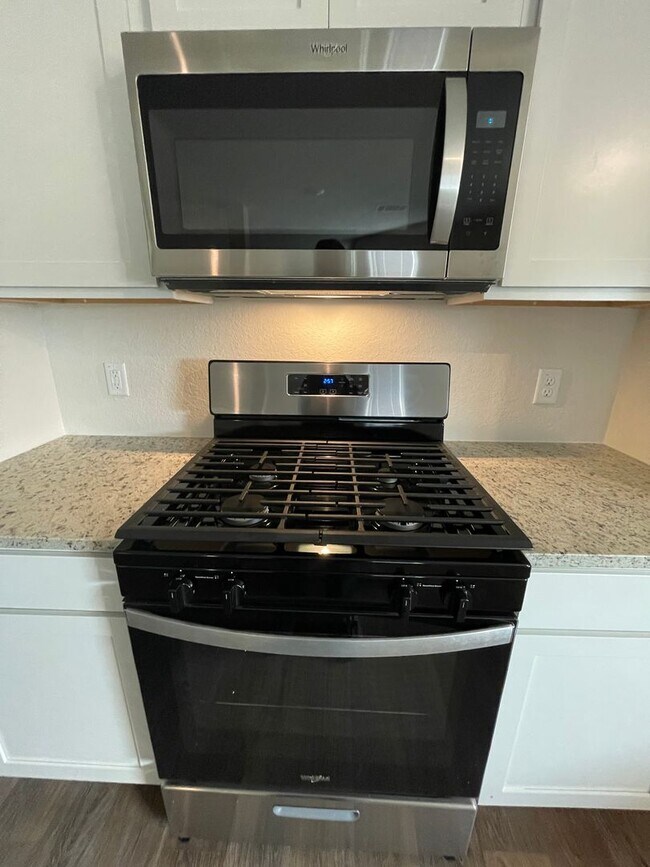 Building Photo - 13918 Whisper Bnd
