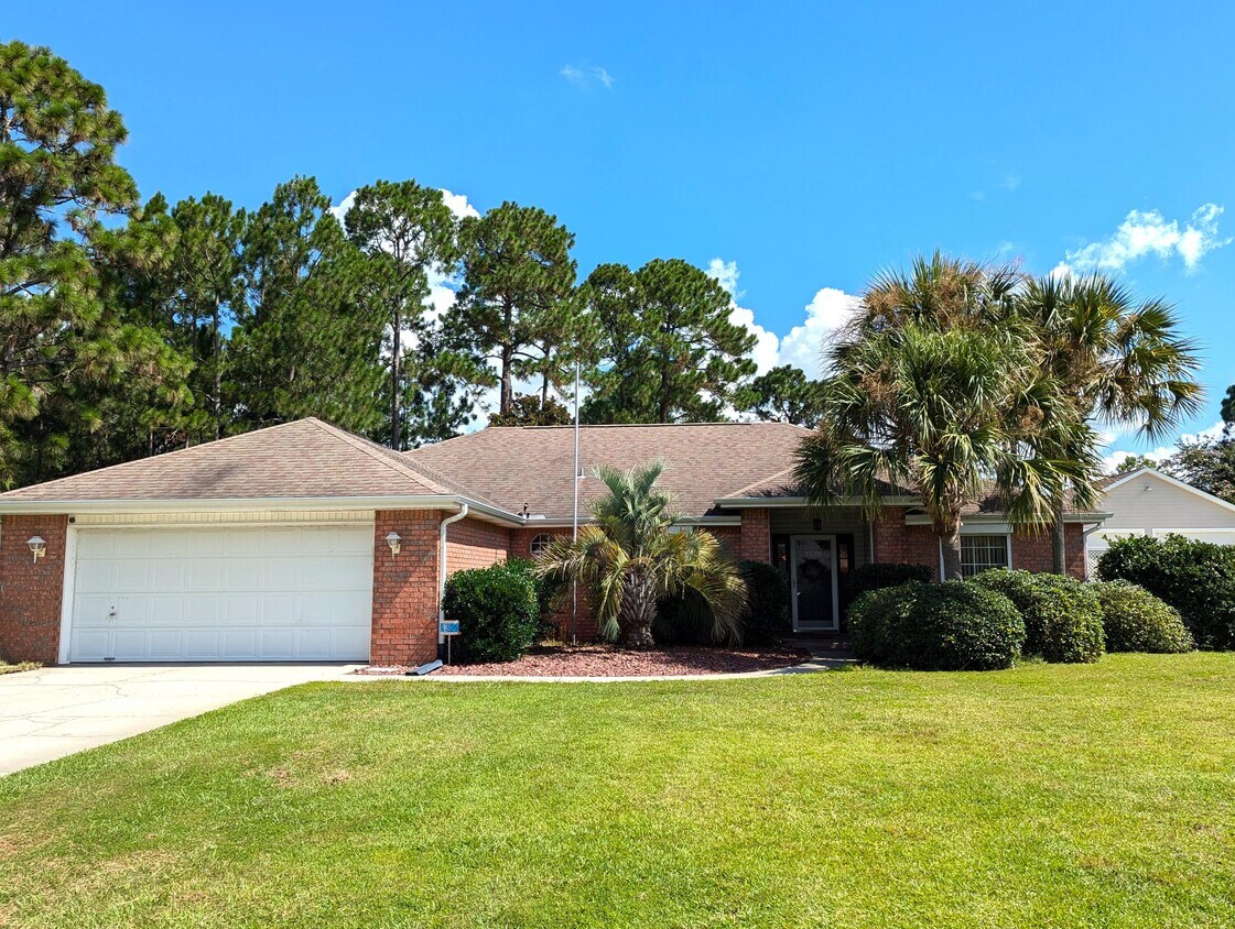 Primary Photo - 7570 Pepperwood St