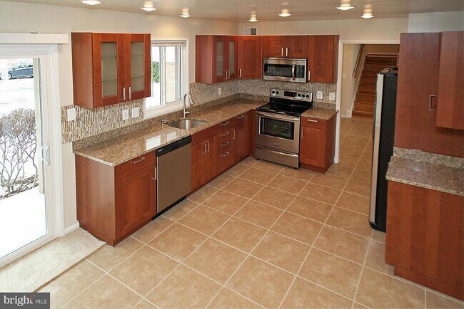 Foto del edificio - 9614 Tinsmith Ln