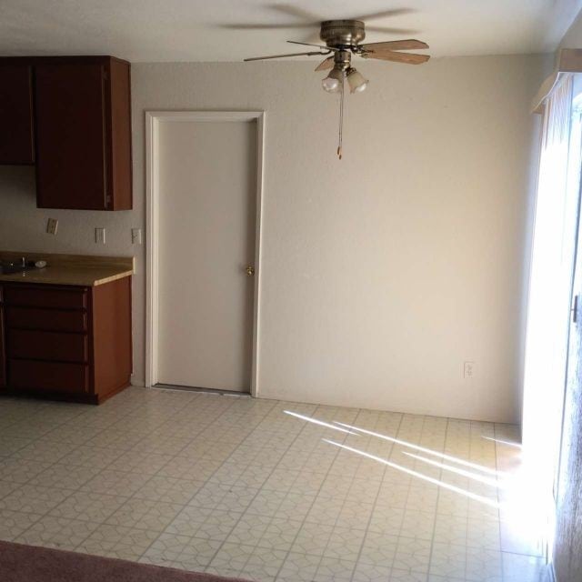 Building Photo - Triplex For Rent in Stockton