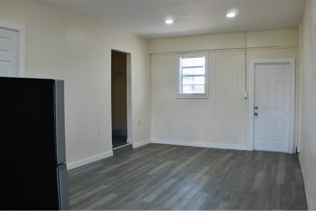 Building Photo - 22144 Laramore Ave