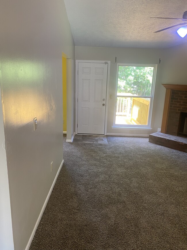 Foto del edificio - 5220 Brentwood Rd