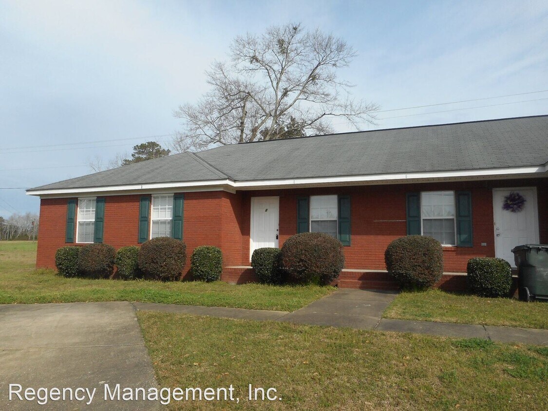 Primary Photo - 3 br, 2 bath Apartment - 104 Vermont Court #2