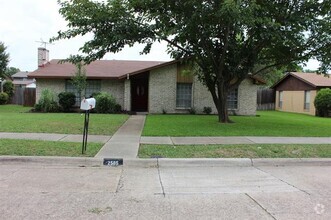 Building Photo - 2505 Peppertree Pl