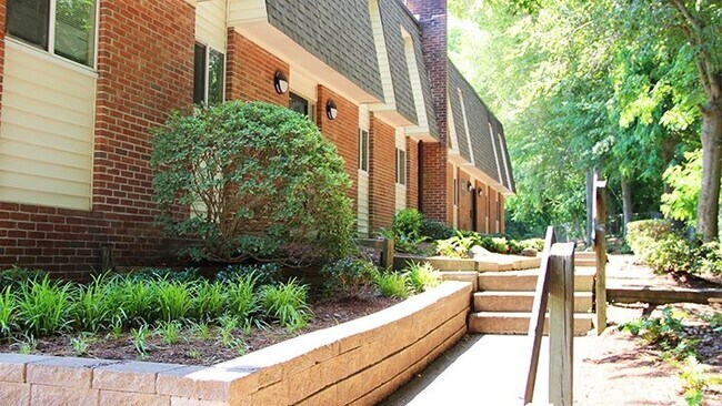 Foto del edificio - 100 River Trace Way