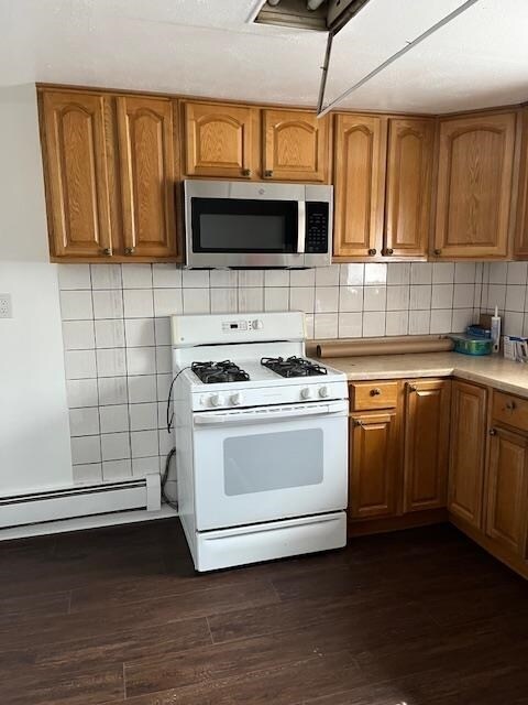 Building Photo - 22 E 48th St