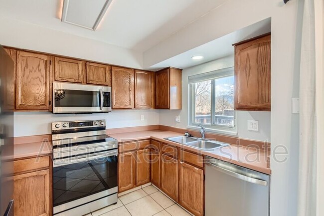 Building Photo - 4810 Goulet Way