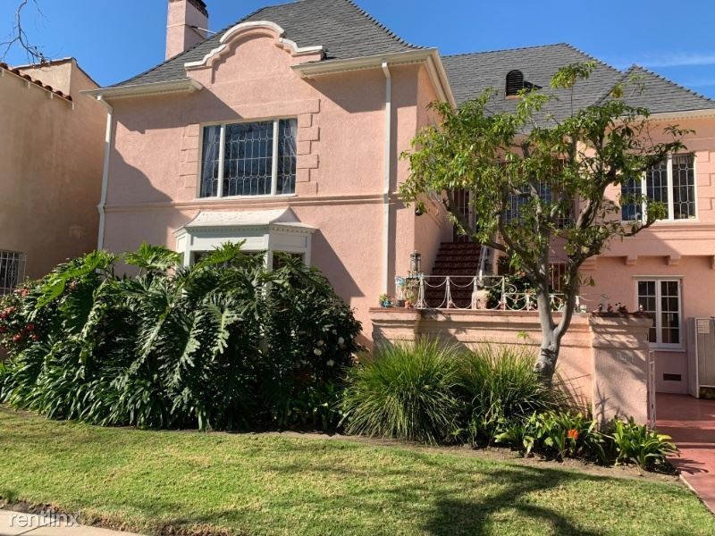Primary Photo - 3 br, 2 bath Townhome - 439 S Maple Dr
