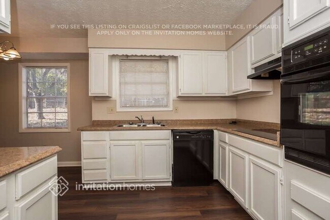 Foto del edificio - 1621 Wesley Way NW