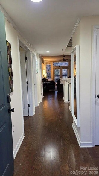 Foto del edificio - 405 W 7th St