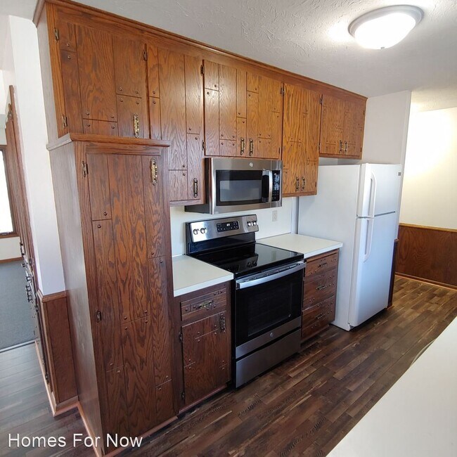 Foto del edificio - 3 br, 2 bath House - 16582 Dunkirk Avenue SW