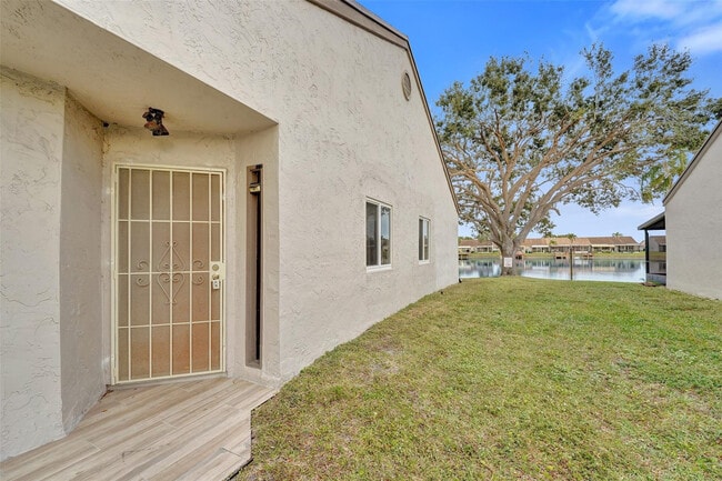 Building Photo - 5514 SW 28th Terrace