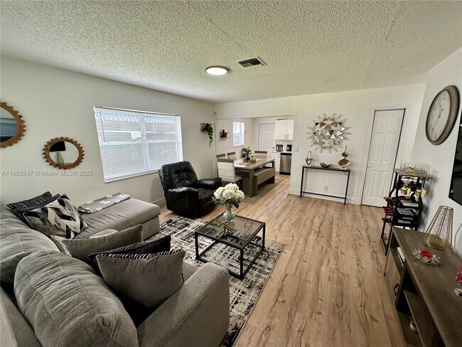 Foto del edificio - 6040 SW 35th St