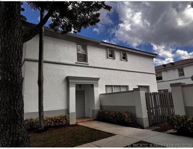 Building Photo - 15746 SW 41st St
