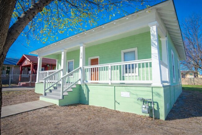 Foto del edificio - Beautiful 3BR/2Ba Home!