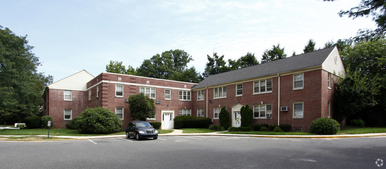 Pleasant Valley Apartments - Moorestown, NJ | Apartments.com