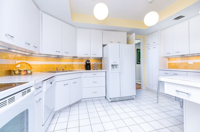 Foto del edificio - 990 N Lake Shore Dr