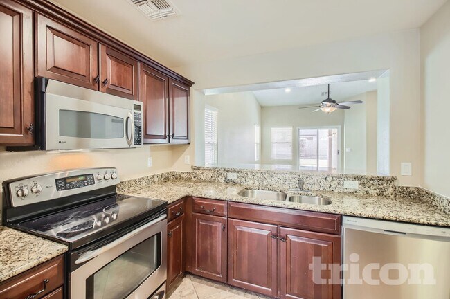 Foto del edificio - 41201 Bravo Dr