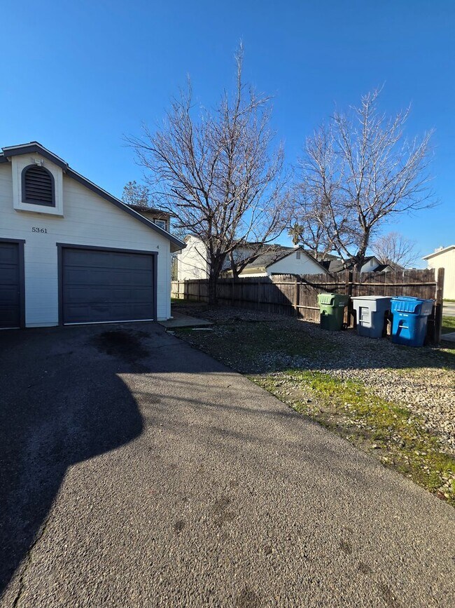 Building Photo - 5361 Vly Rdg Dr